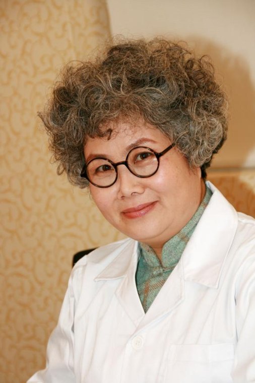 45年临床破局:吴敏医师原创靶向细胞受体激活技术,重构全球抗衰产业逻辑